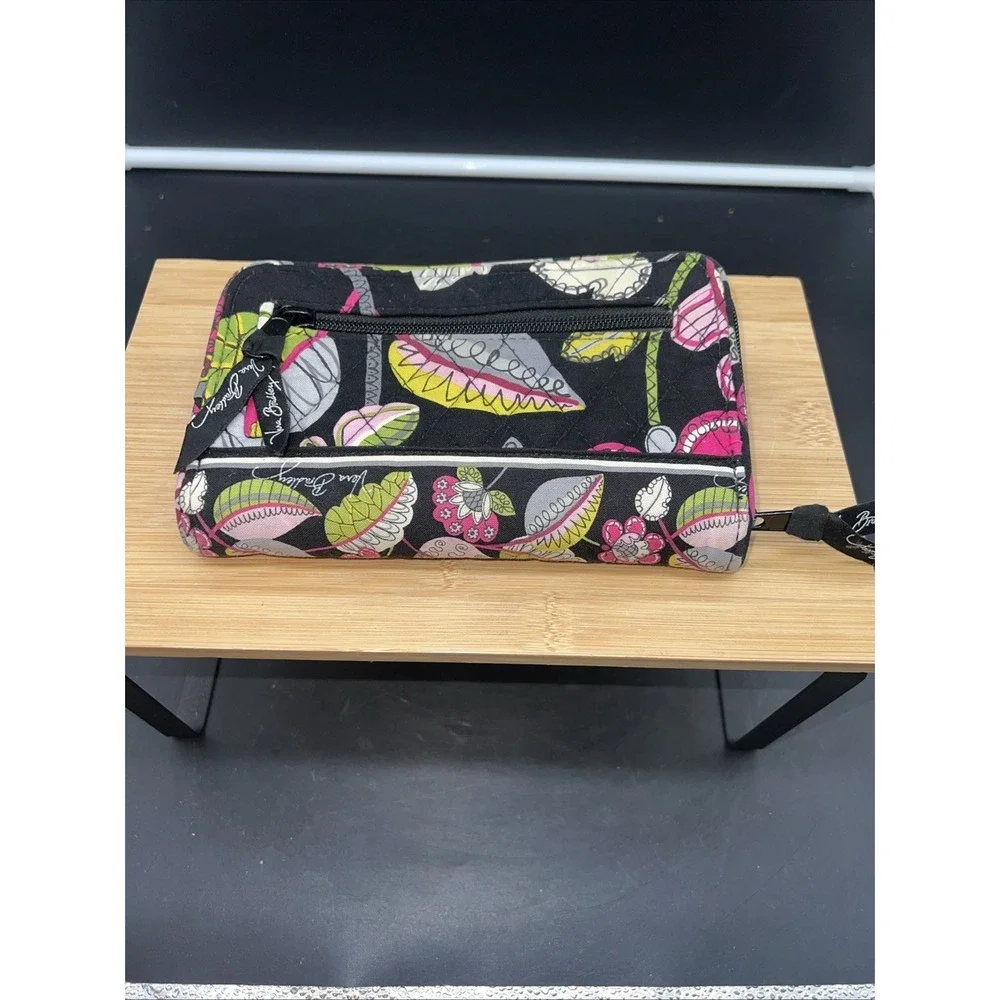 Vera Bradley Large Wallet Quilted Floral Leaf Turn Lock Zip Around Multicolor - Picture 4 of 8